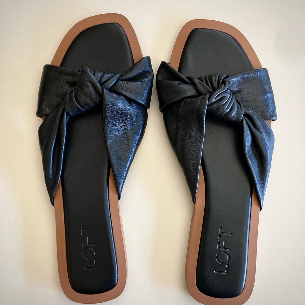 NWOT LOFT Black Bow Slide Sandals
